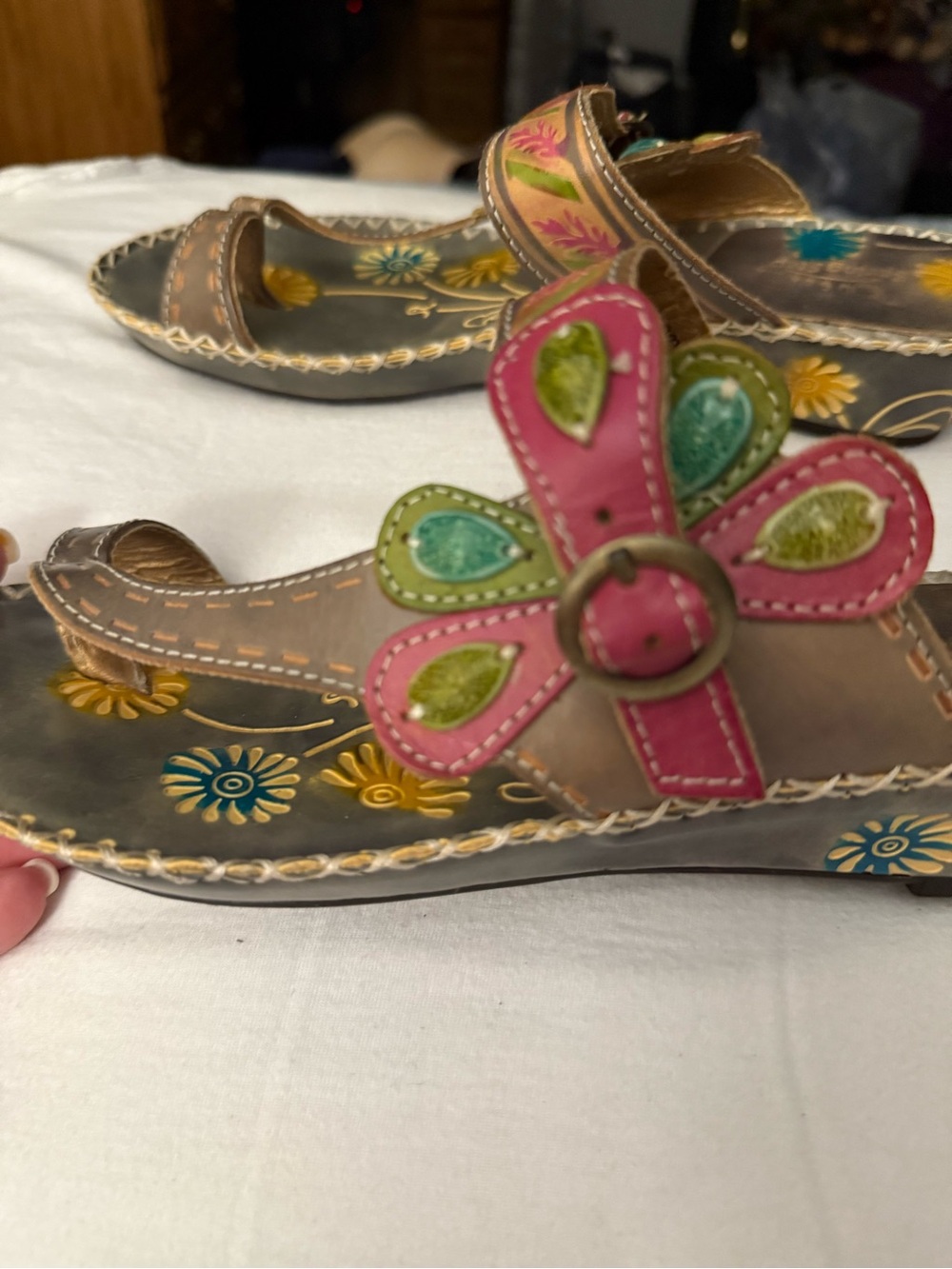 L'ARTISTE SANTORINI SLIDE SANDAL Sz 39/8.5
by Spring Step - Picture 4 of 7